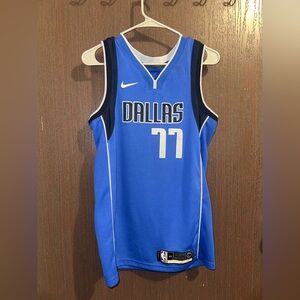 Nike Blue and White Dallas Mavericks Basketball Jersey